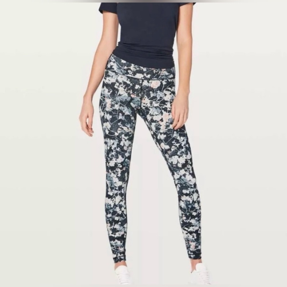Lululemon Wunder Under Hi-Rise Tight Spring Bloom size 6, 28” inseam